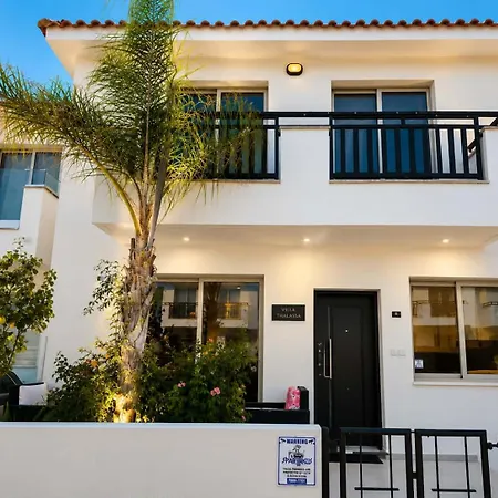 Thalassa Pernera With Private Pool, 3 Min To Villa Paralimni